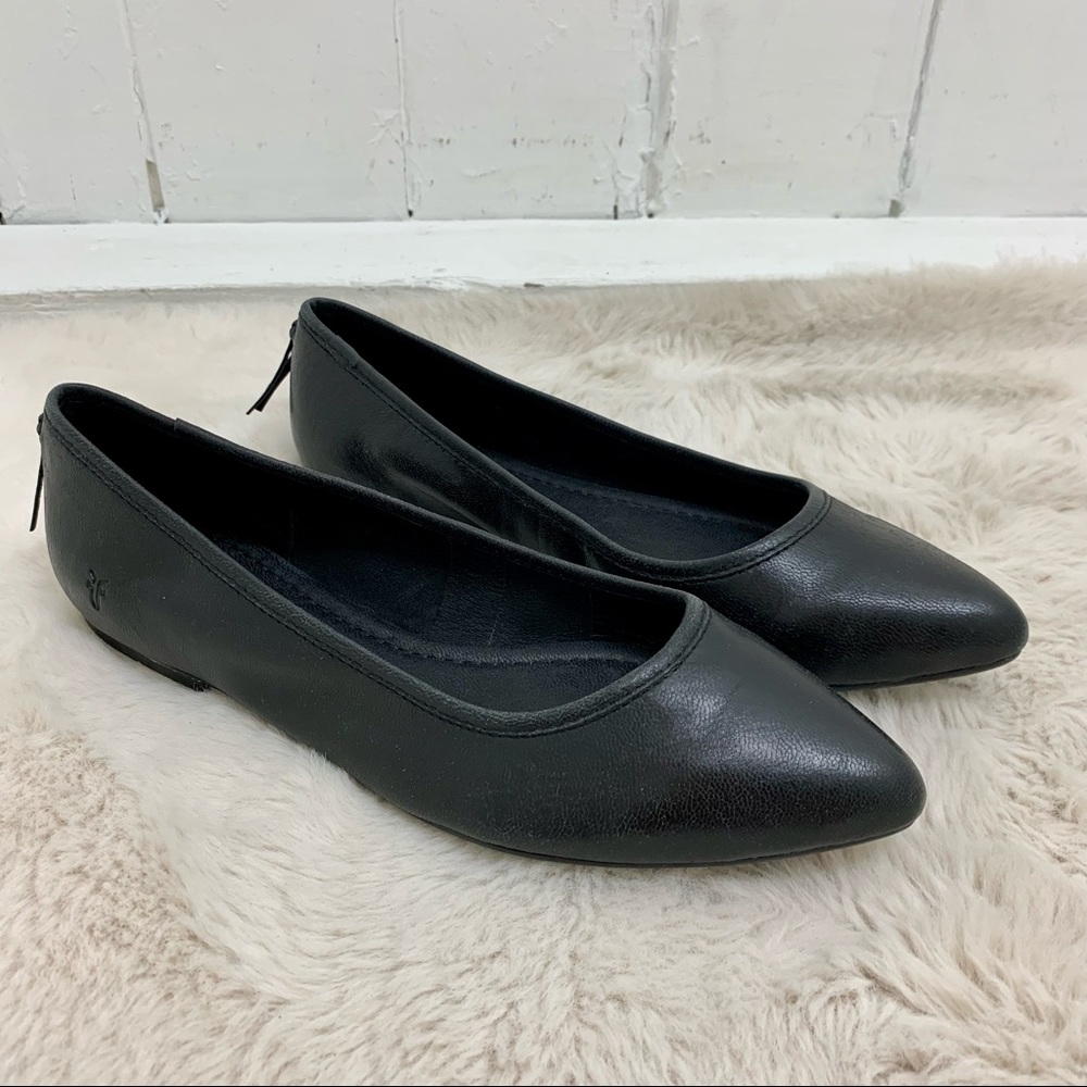 Like New! Frye Regina Pointy Toe Black Leather Flats